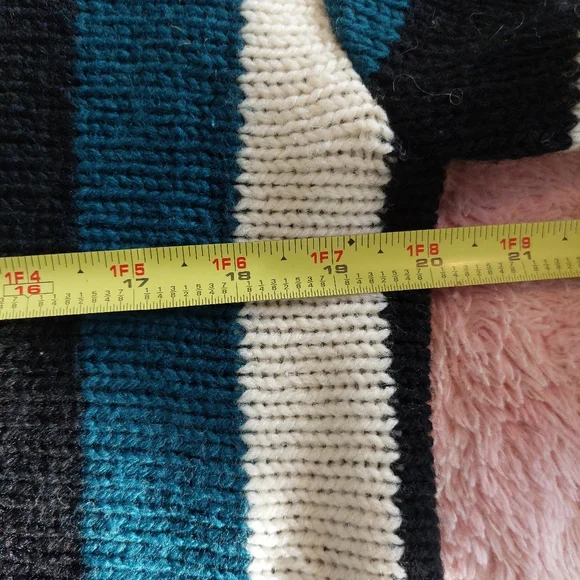 Vintage Campus 100% Virgin Wool  Full Zip Sweater Size Meduim - Picture 5 of 6